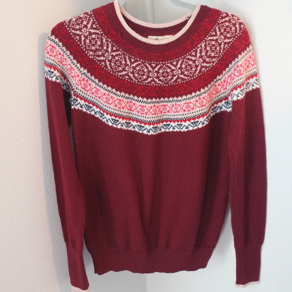 Hollister Small Maroon Red and Pink Long-Sleeve Sweater Holiday